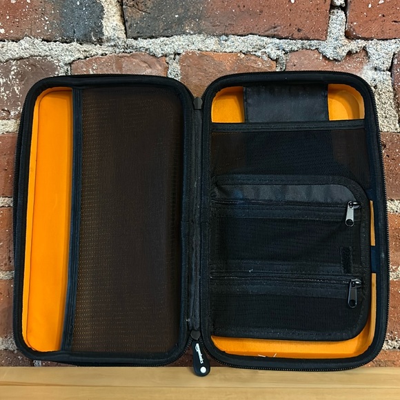 AmazonBasics Black Hard Shell Case - Picture 2 of 2